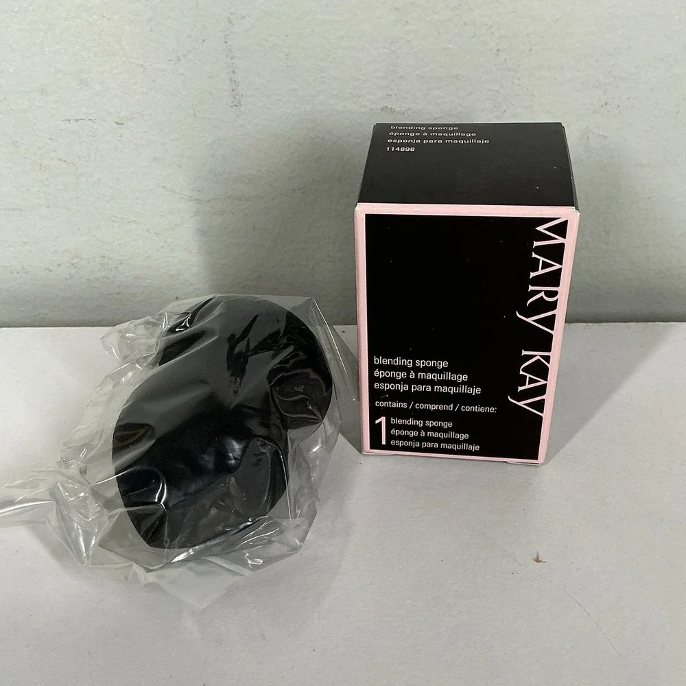 MARY KAY Blending Sponge‎ 114898 New